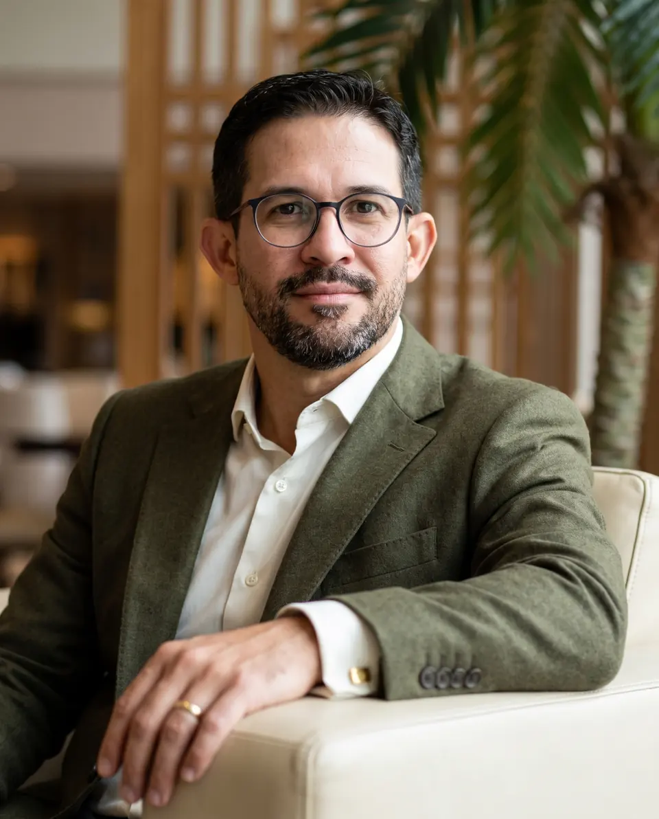 Dr. Ronald Barreto in conversation
